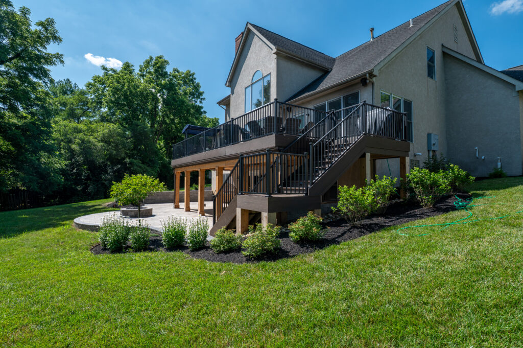 FloresLandscapingLarenBPatio-4 1 - Flores Landscapes backyard landscaping with paver patio