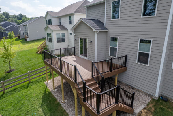 Delaware, Ohio side view of deck with column support